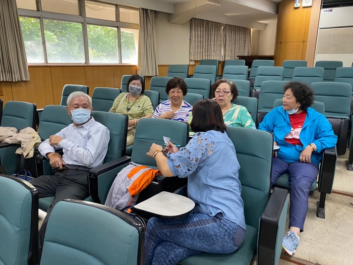 109.11.23  心靈探討影片欣賞-張都新老師圖片