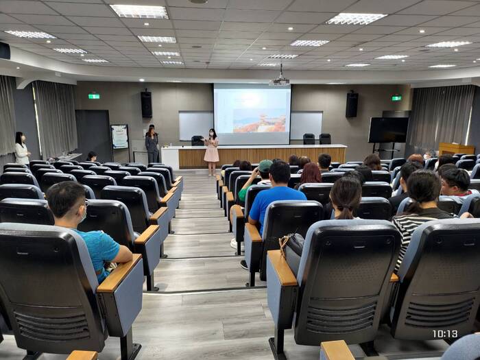 台日交流「秋季養生」研習會系列二-邀請「The Day Spa」河崎多惠社長，蒞校進行日式秋季養生法及芳香療法美療師職涯發展趨勢介紹圖片