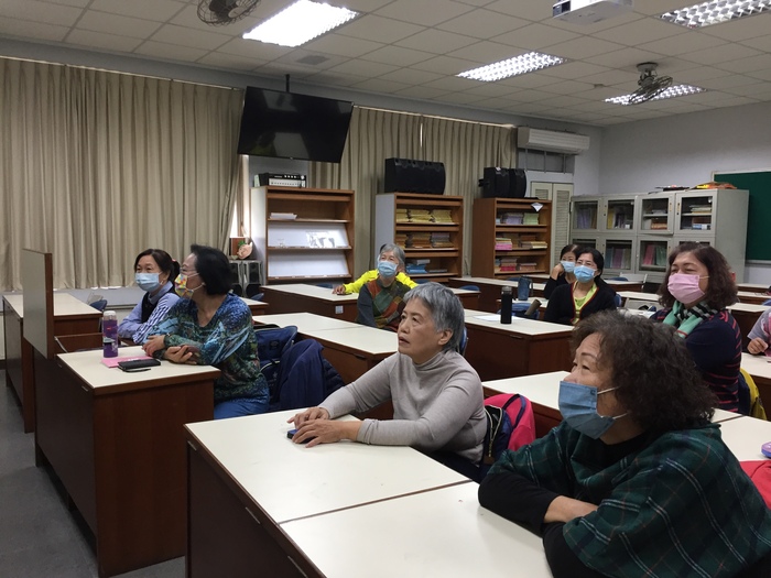 110.12.20銀髮族造型設計圖片