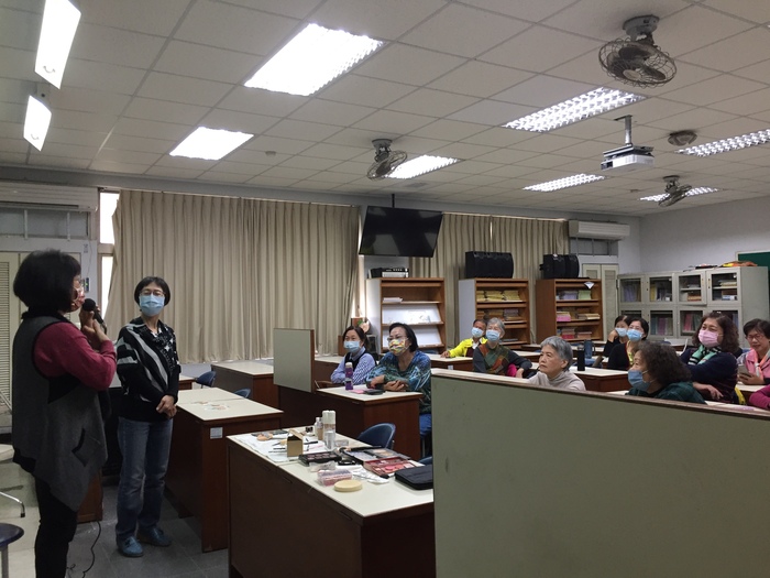 110.12.20銀髮族造型設計圖片