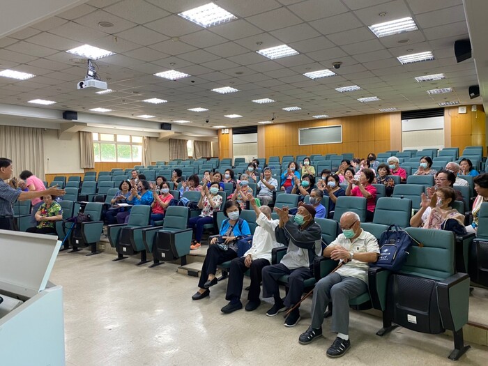 109.09.16 樂齡教育活動與學習-張都新老師Image