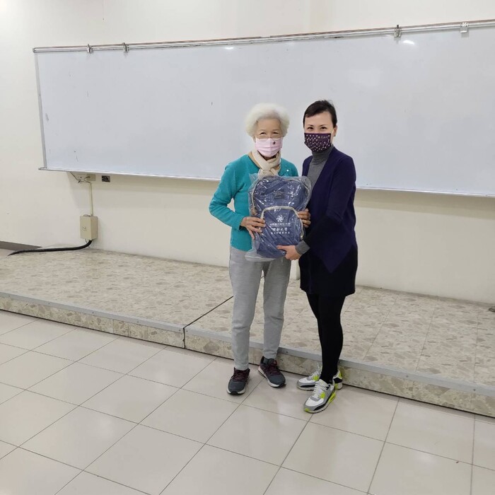 111.02.21樂齡大學開學圖片